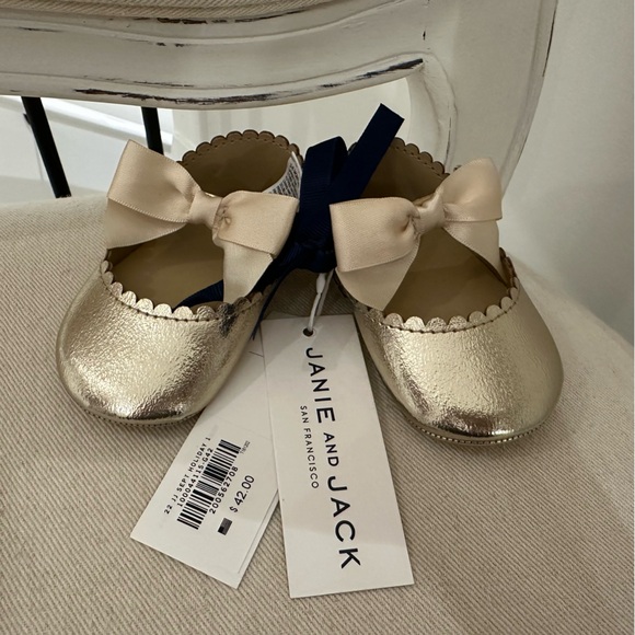 Janie and Jack Other - 🐇 Baby 3~6 Mth Beautiful Gold Baby Shoes by Janie & Jack NWT